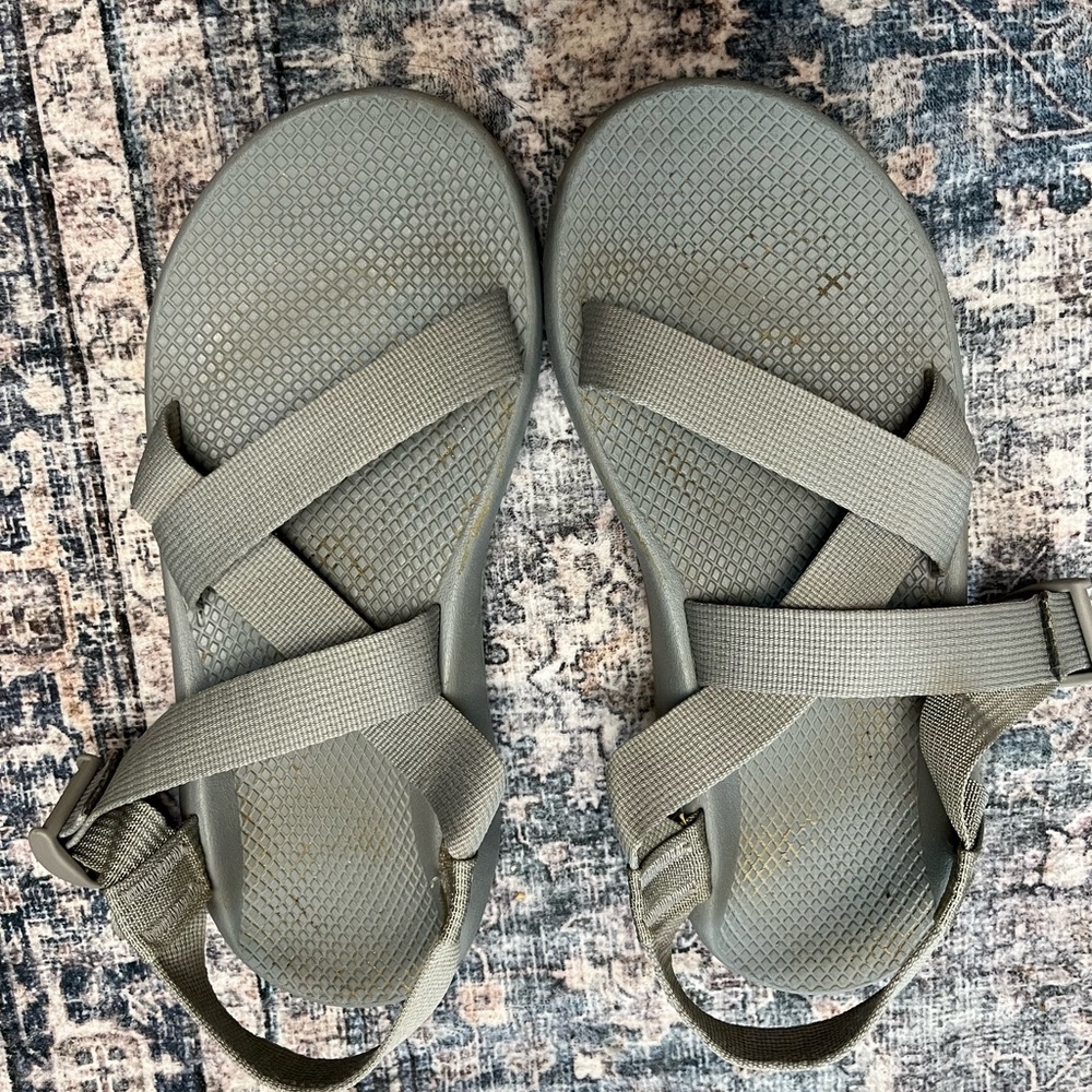 Chaco Men’s Olive Sandals 10